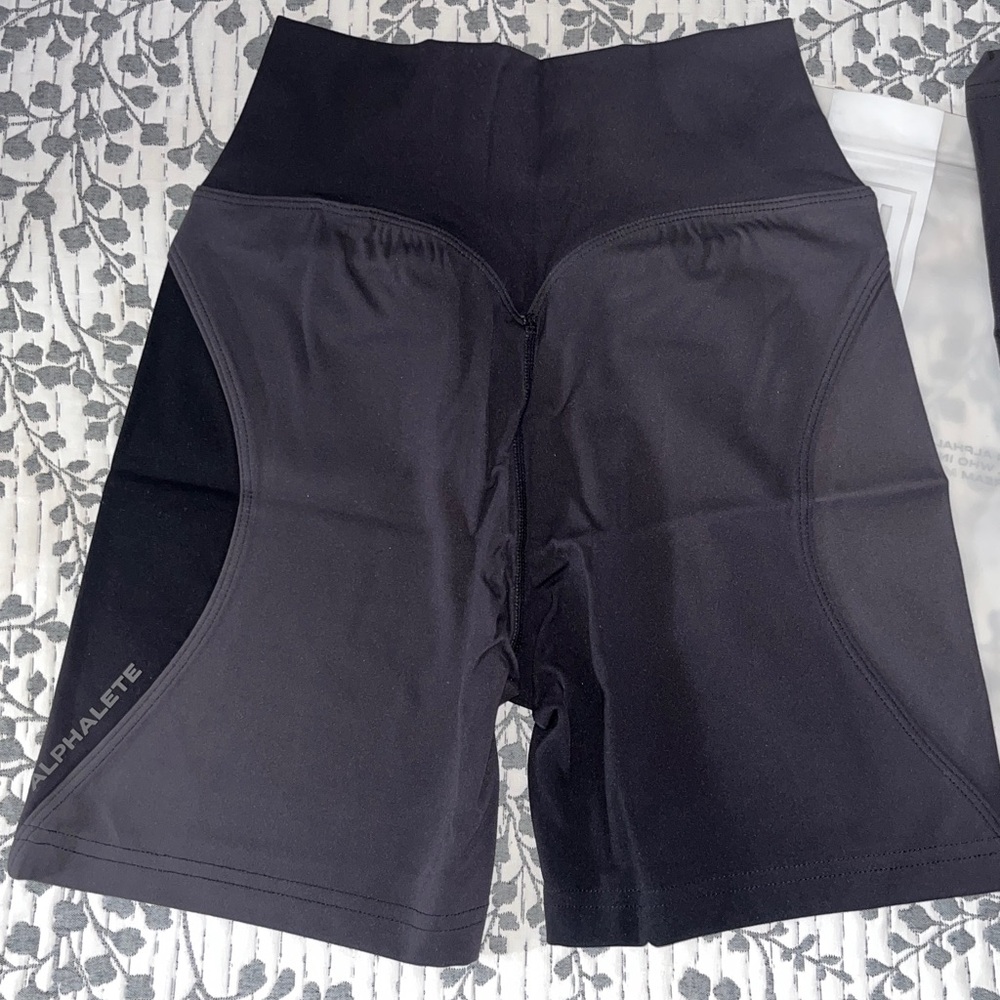 NWT Aura Shorts Storm Print